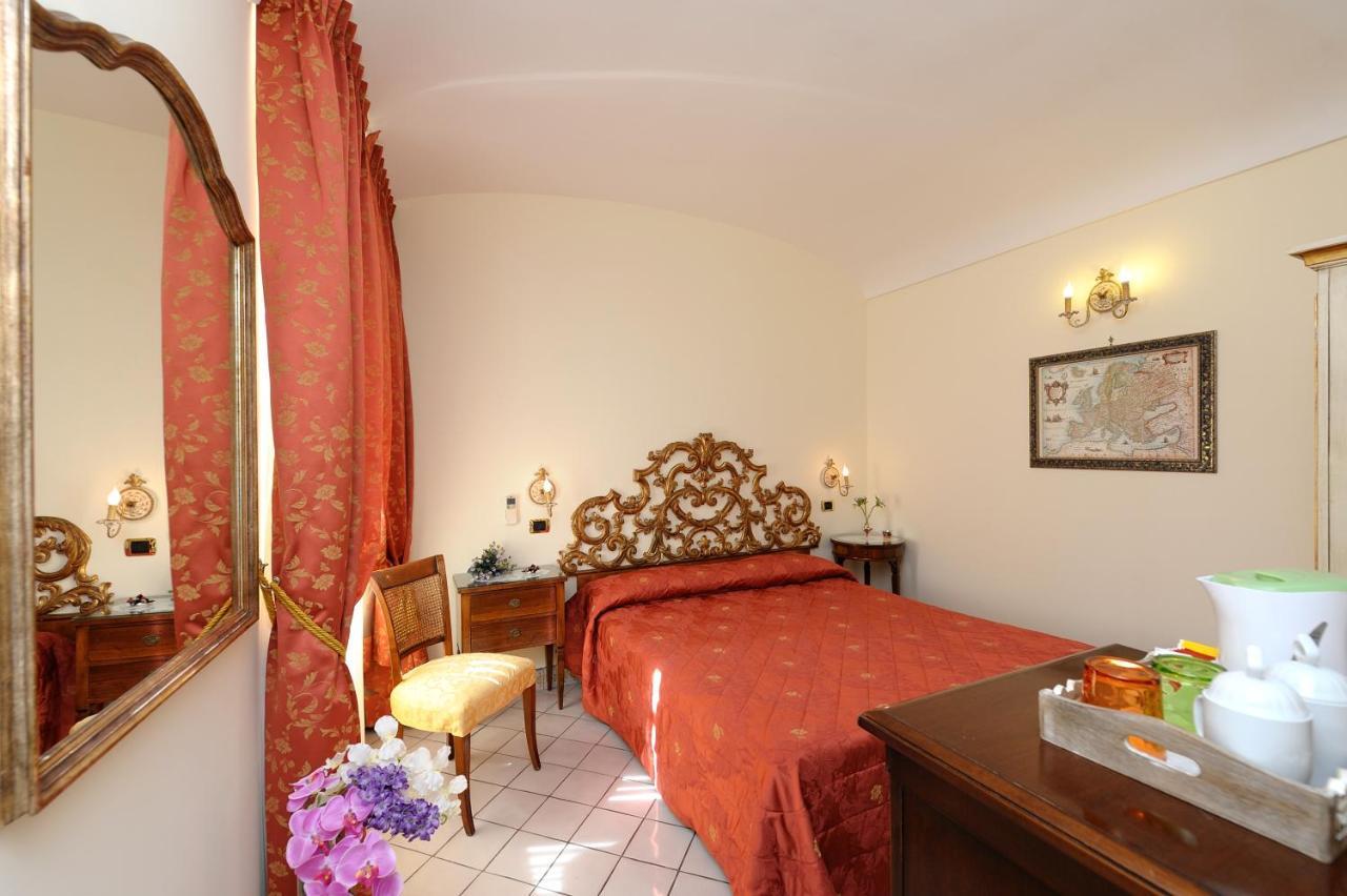Amalfi Old Square Room & Apartments Exterior photo